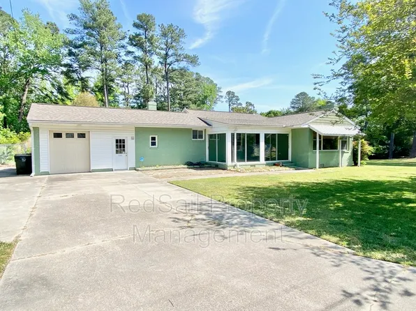 315 Bunting Point Rd, Yorktown, VA 23693