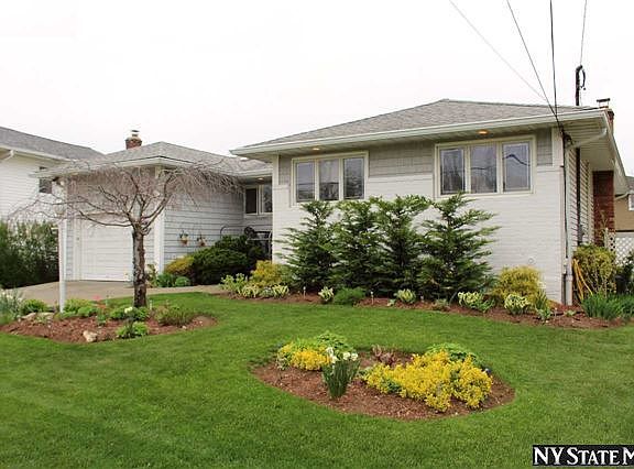 2nd image of 443 Bunker Dr