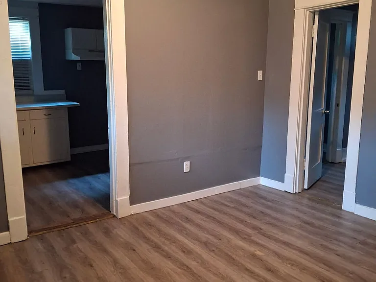 3225 Choctaw Ave — Photo 2
