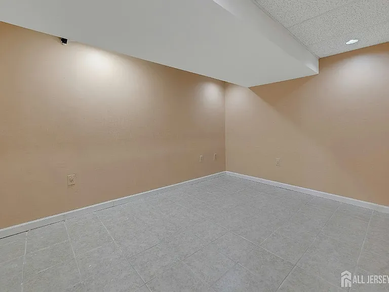 177 Bexley Ln — Photo 29