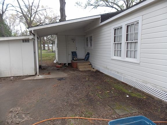 4th image of 304 E Blackwell St