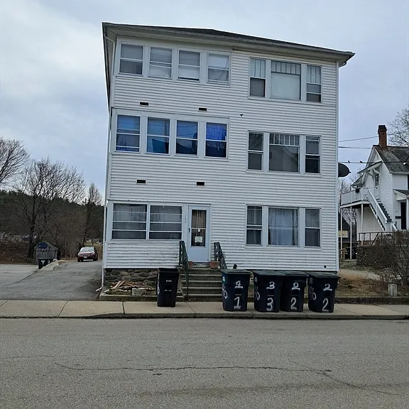 146 Charlton St #1 — Photo 2
