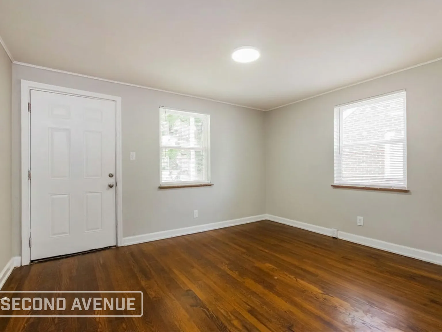 2 bed, 1.0 bath, 1335 sqft, $1,425 — Photo 2