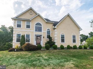 253 Green Meadow Dr, Douglassville, PA 19518