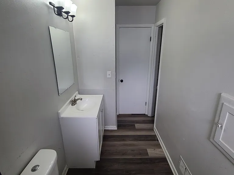 6912 W Silver Spring Dr — Photo 9
