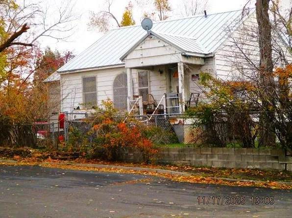 704 Fulton St, Klamath Falls, OR 97601