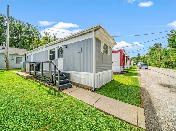 9735 Chillicothe Rd #60, Willoughby, OH 44094