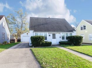 1129 South St, Elgin, IL 60123