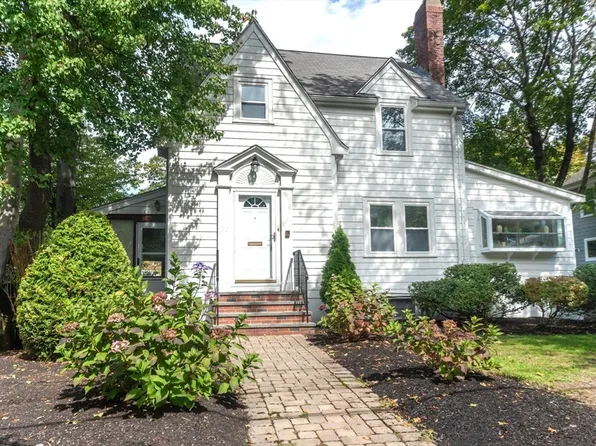 125 Oakdale Rd, Newton, MA 02461
