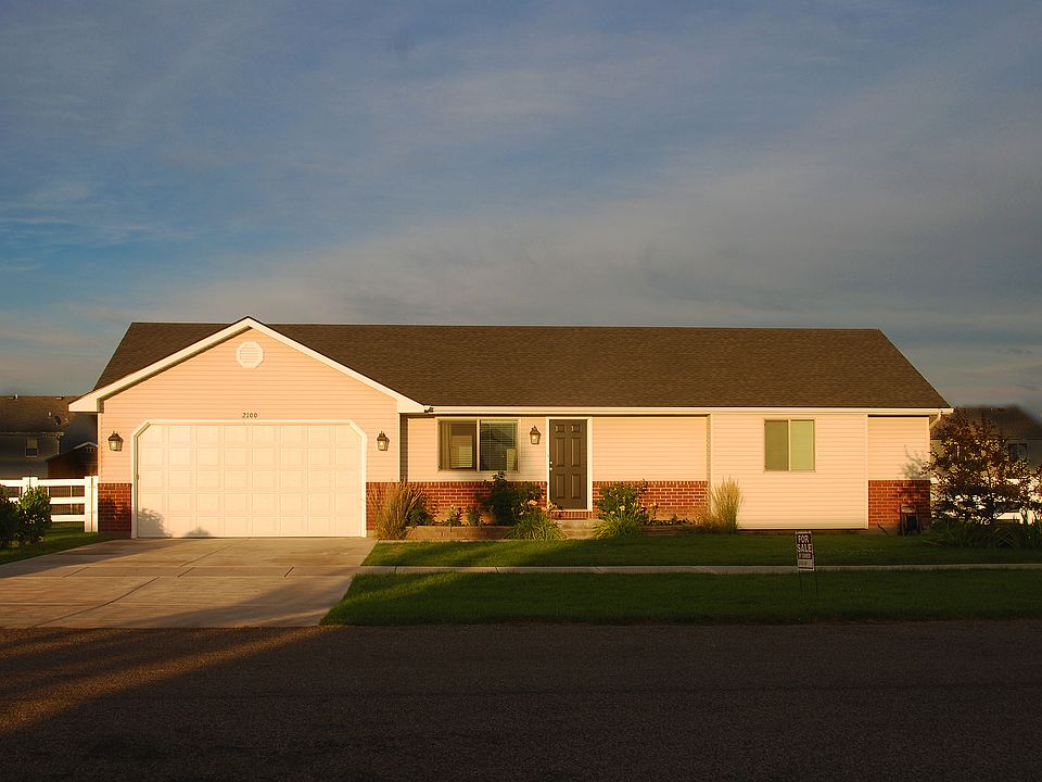 1st image of 2100 N Gladys Dr