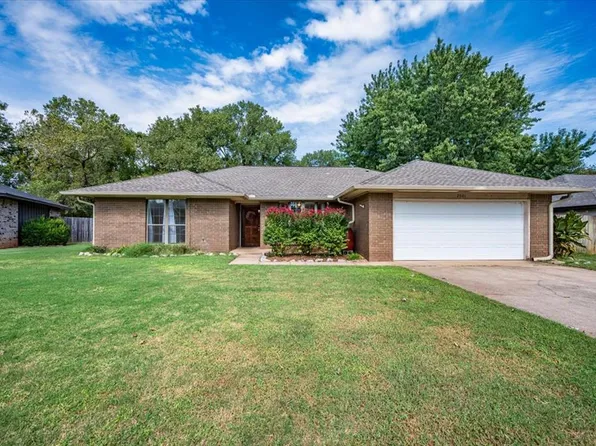 2601 Wood Hollow St, Norman, OK 73071