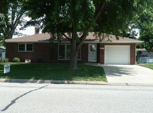 307 W Field Dr, Red Bud, IL 62278