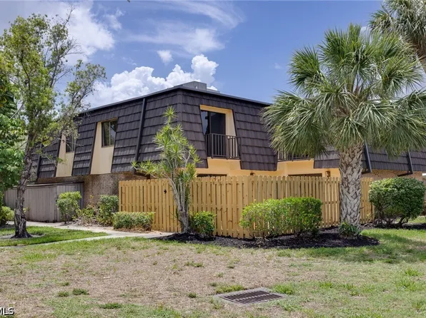 4047 Sandlewood Ln APT 3, Fort Myers, FL 33907