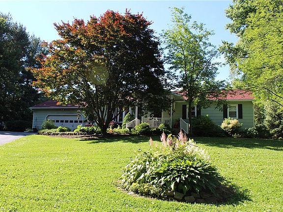 2nd image of 1571 Shannon Dr