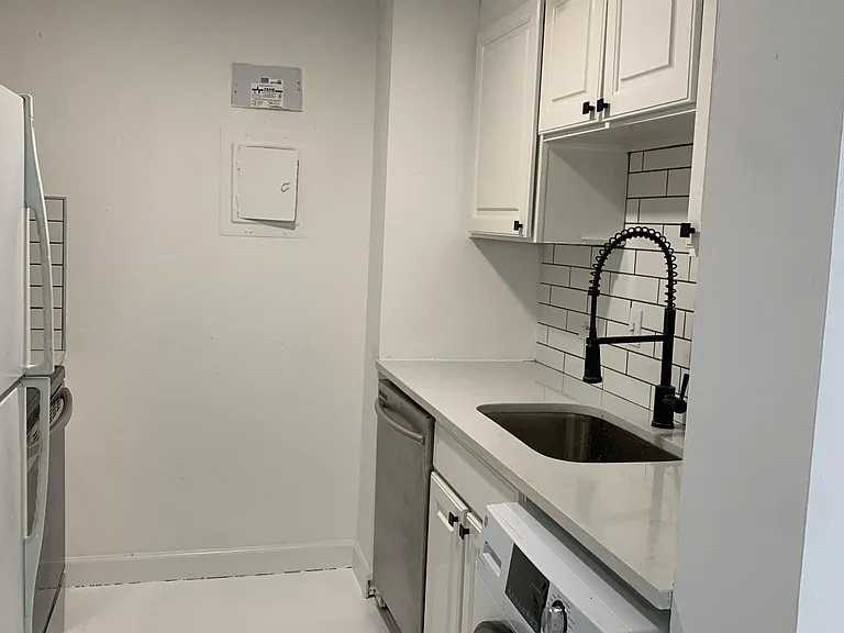 375 Ralph McGill Blvd NE #1808 — Photo 5