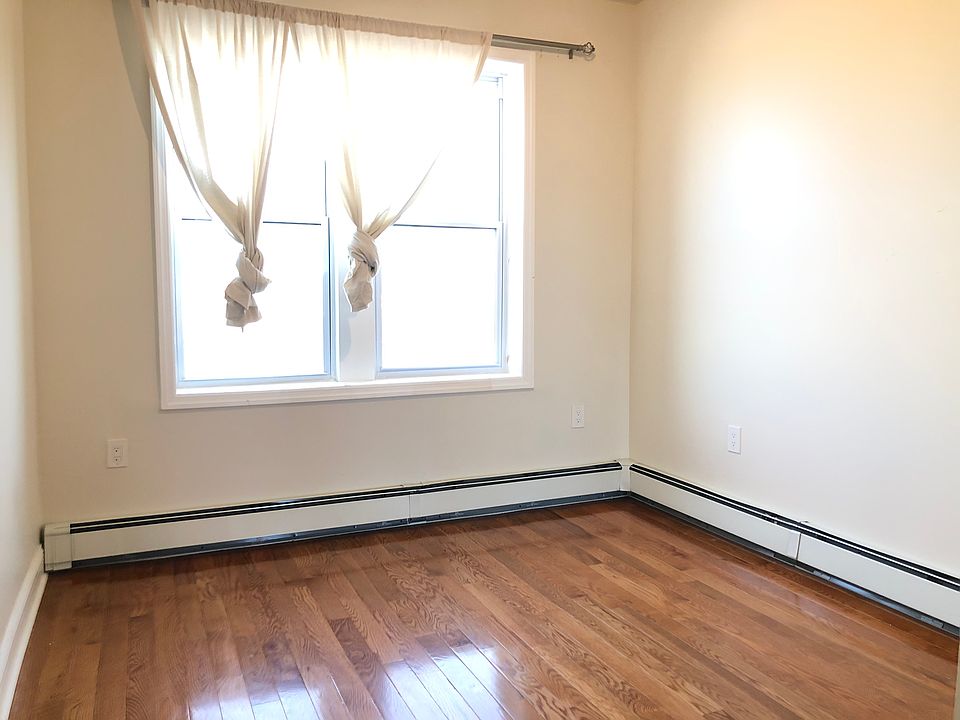 2nd image of 361 Danforth Ave #14E