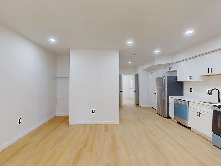 1318 Holbrook Street NE — Photo 19