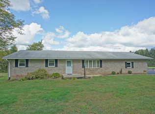 3077 Mountain Rd, Saylorsburg, PA 18353