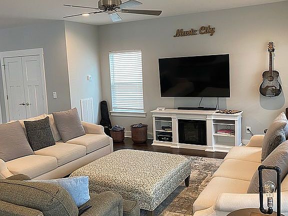 4th image of 719 Arbor Trace Cir