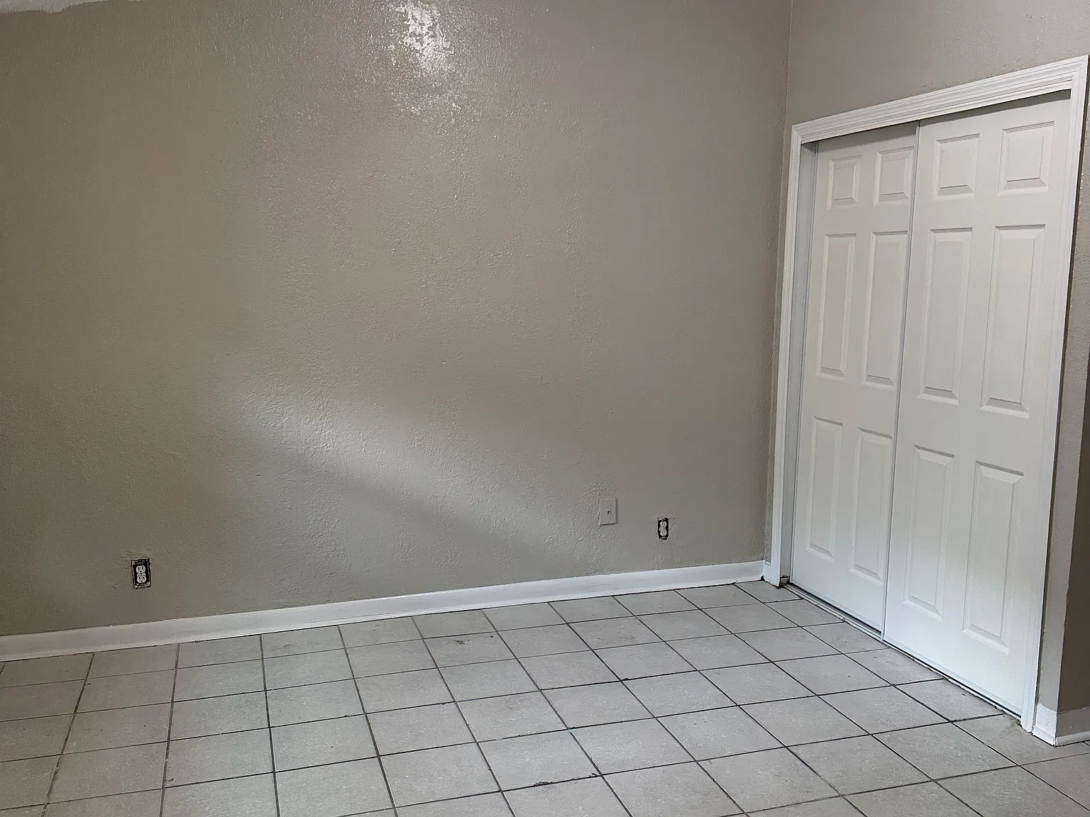 4 bed, 1481 sqft, $1,950 — Photo 3