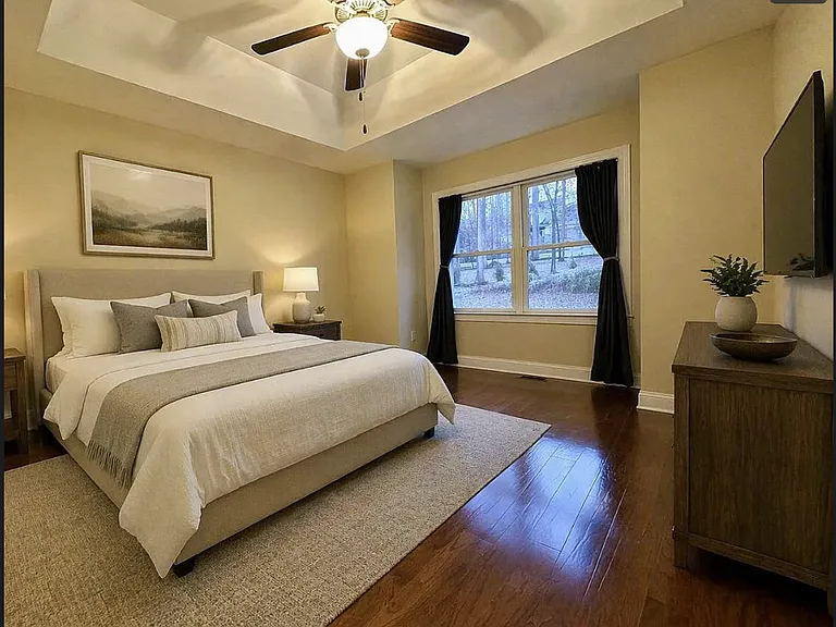 2238 Deyerle Ave — Photo 25