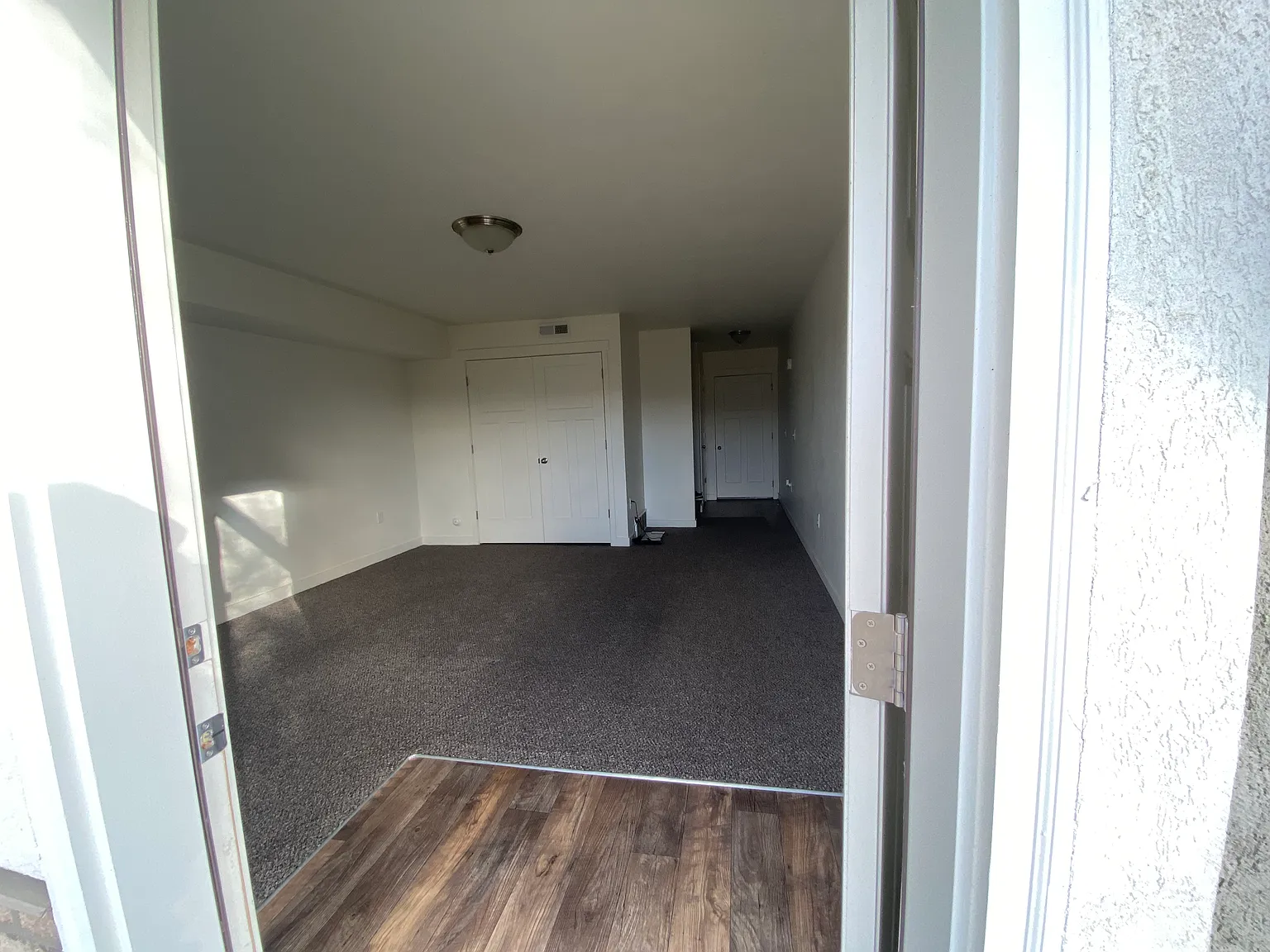 3 bed, 2.5 bath, 1800 sqft, $1,700 — Photo 3