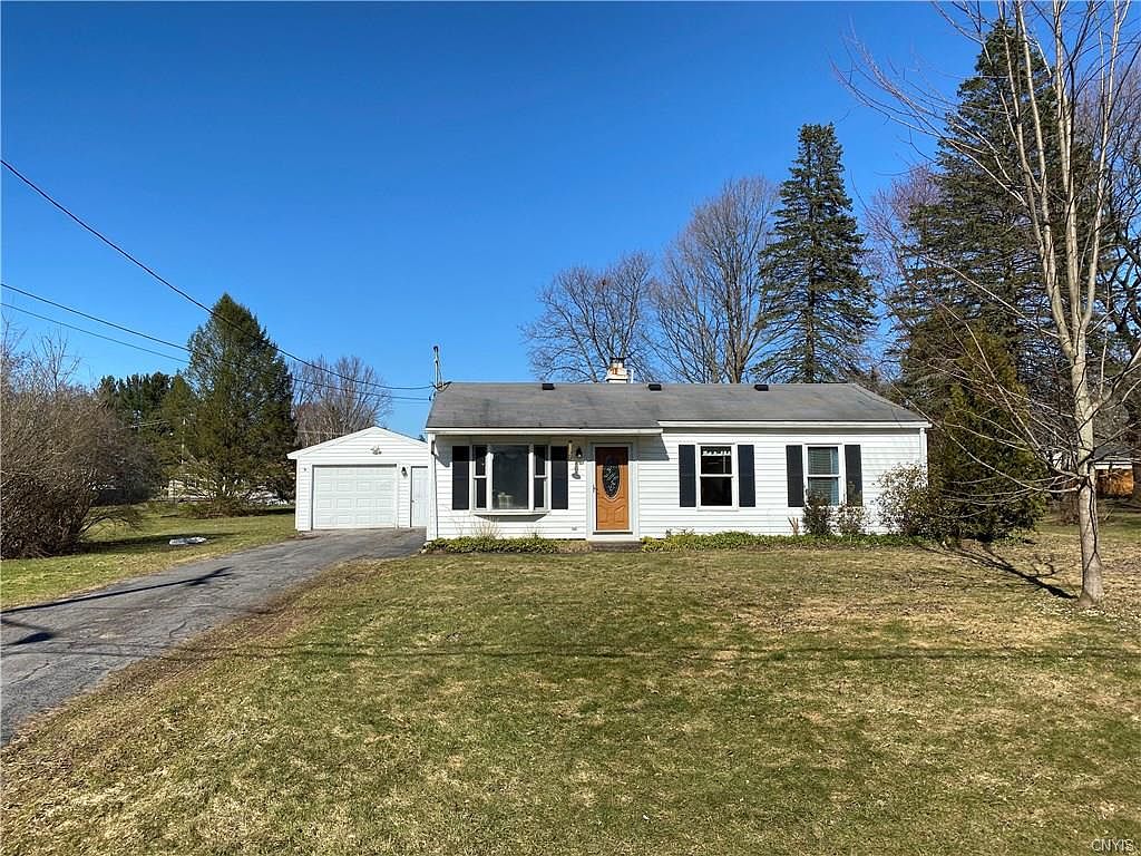 7 Pershing Dr Fulton Ny 13069 Mls S1253926 Zillow