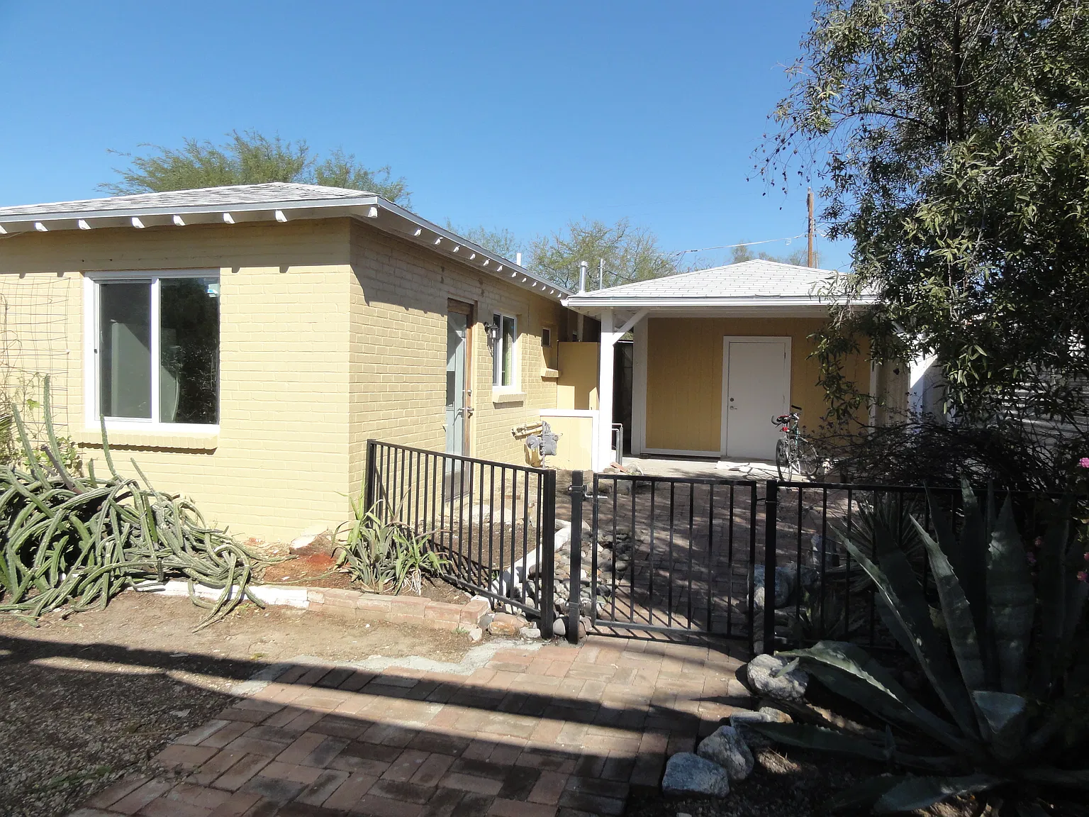 2 bed, 855 sqft, $1,400 — Photo 4