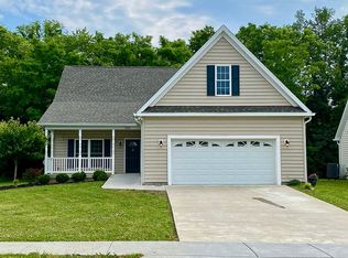220 Chamberlain St, Berryville, VA 22611