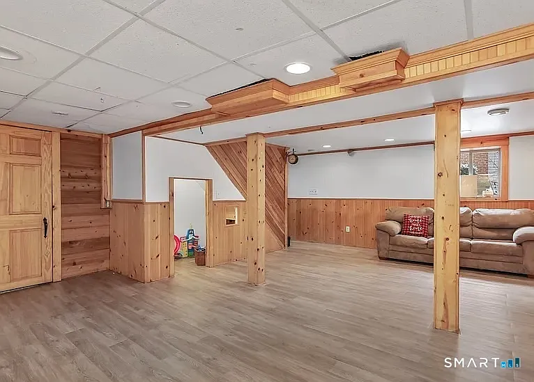 217 Merwin Ave — Photo 12
