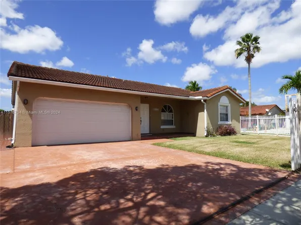 14443 SW 172nd Ln, Miami, FL 33177