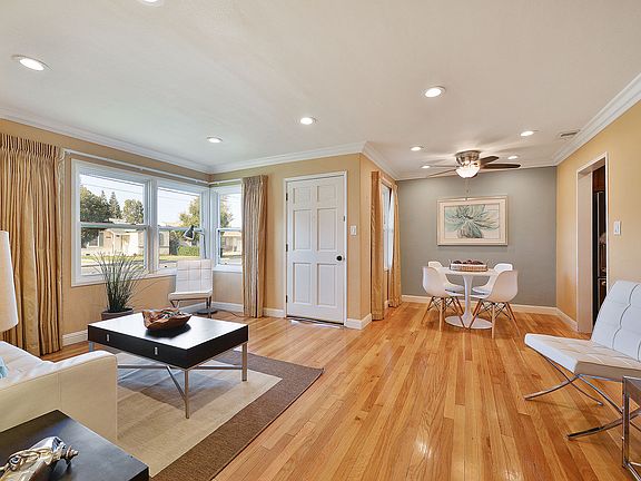 5th image of 368 N Murphy Ave