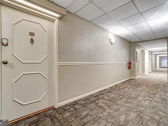 4th image of 2479 Peachtree Rd NE APT 1117