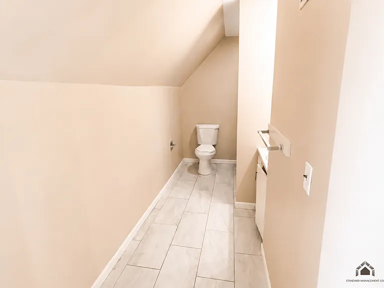 6 Hazelwood Ave #2 — Photo 10