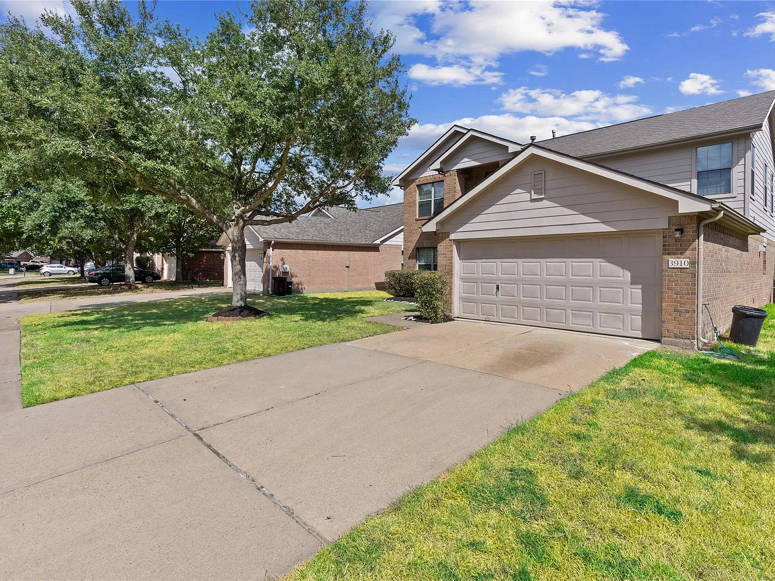 3 bed, 2.5 bath, 2197 sqft, $2,450 — Photo 3