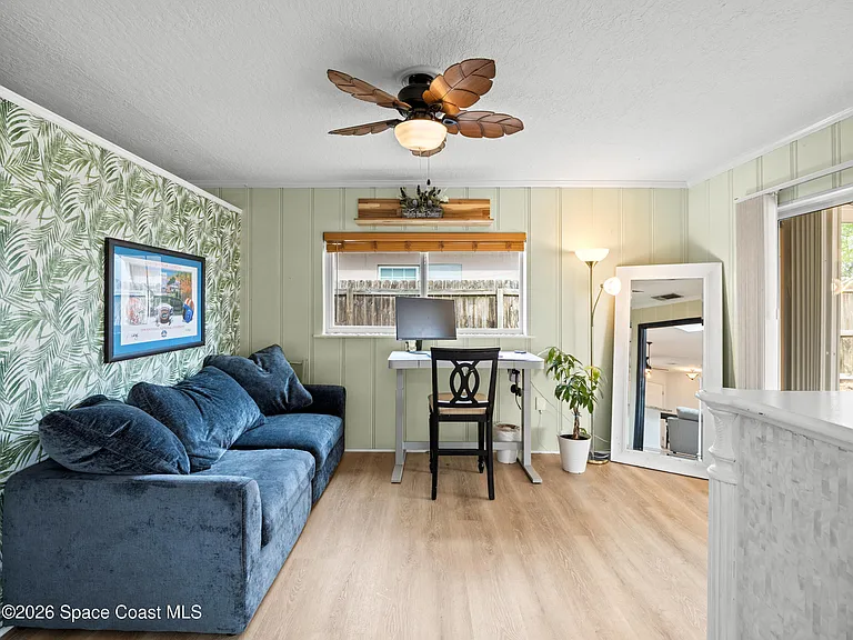 215 Jason Ct — Photo 20