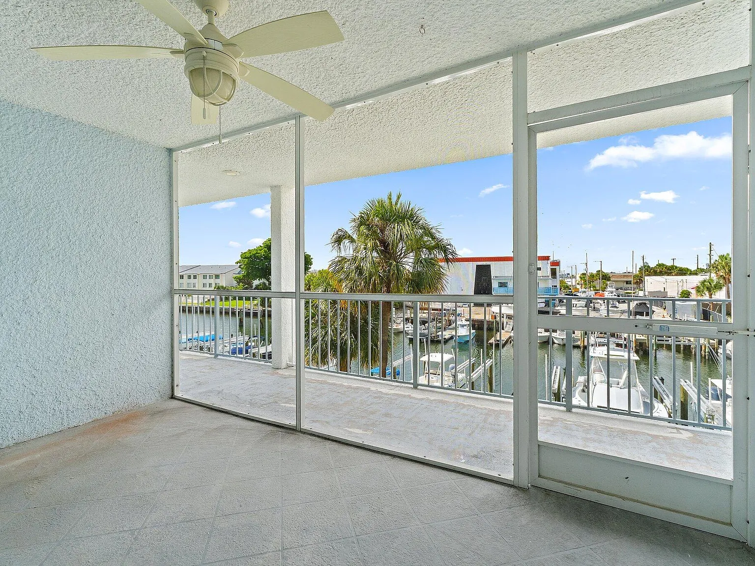 2 bed, 2.0 bath, 1154 sqft, $3,000 — Photo 3