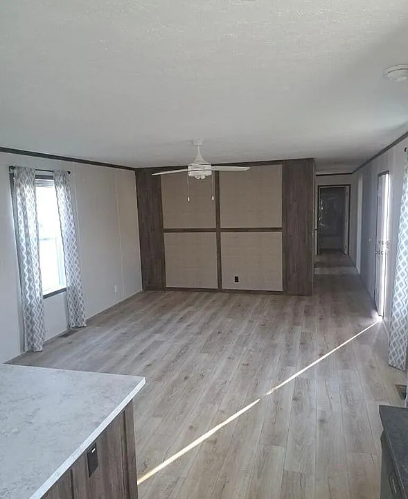 Building Photo 3