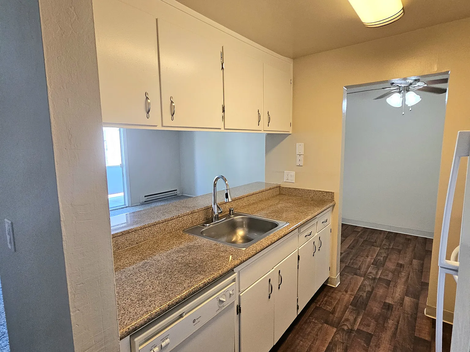 690 Leahy Street — Photo 2