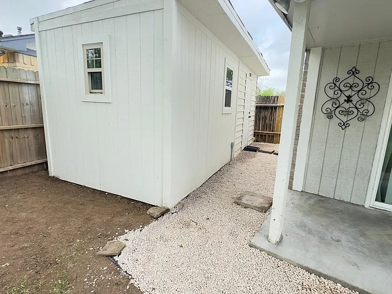 7403 La Place Dr — Photo 6