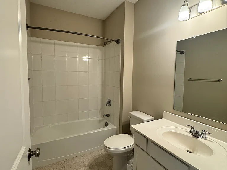 7273 Quailview Dr — Photo 5