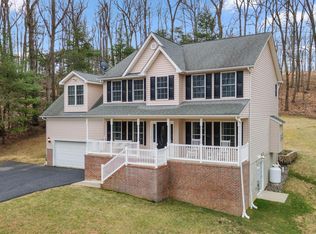1877 Garrett Rd, Manchester, MD 21102