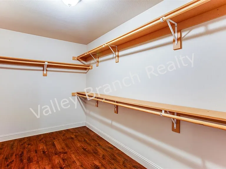 3256 Karen St — Photo 9