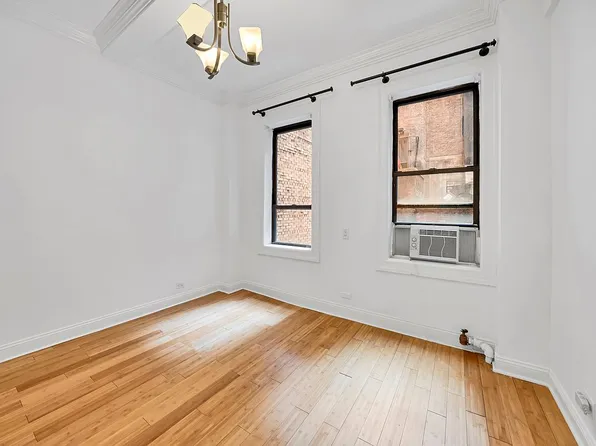 120 W 58th St APT 2C, New York, NY 10019