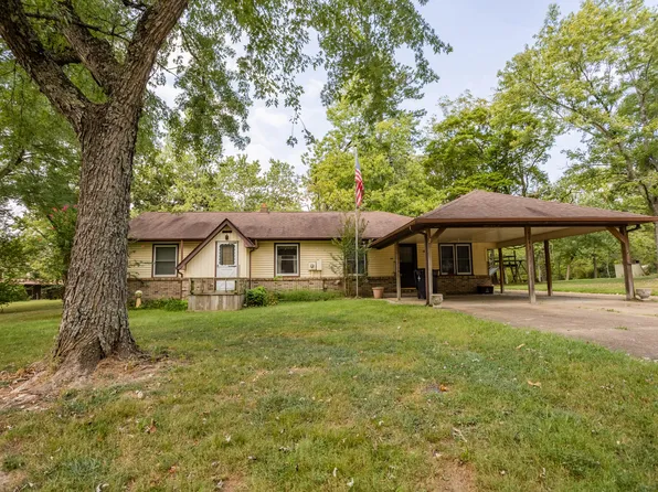 1043 S Aid Avenue, West Plains, MO 65775