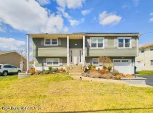 196 Bethany Rd, Hazlet, NJ 07730