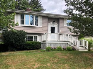 133 Redwood Rd, Portsmouth, RI 02871