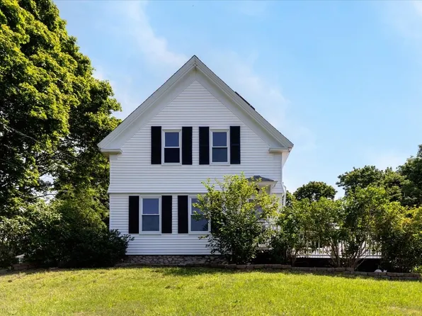 64 South St, Plymouth, MA 02360