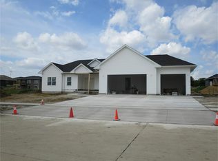 222 Grouse Dr, Hudson, IA 50643
