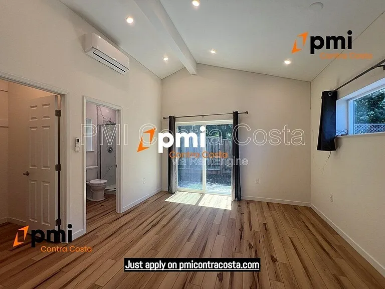 1173 Las Juntas Way #B — Photo 9